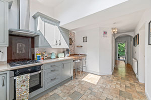 Kitchen/Breakfast Room- click for photo gallery